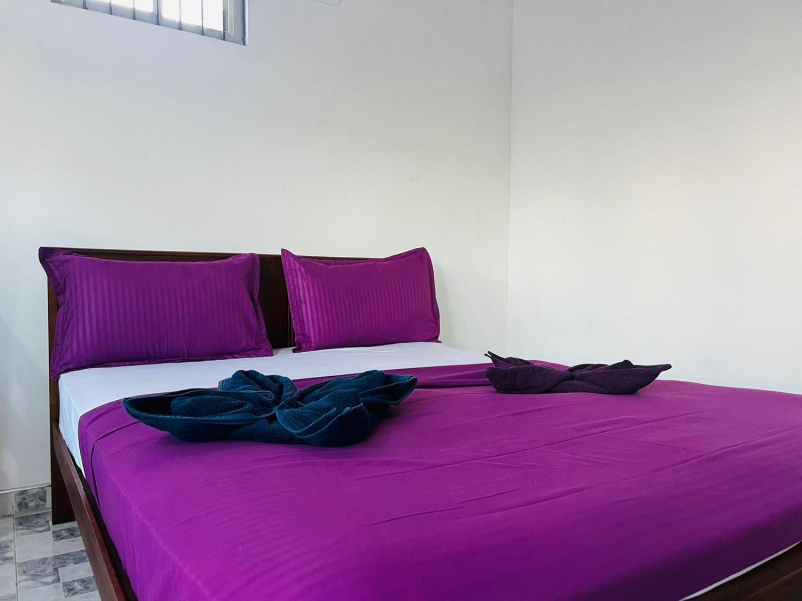 Honey Beach Hostel Негомбо Екстер'єр фото